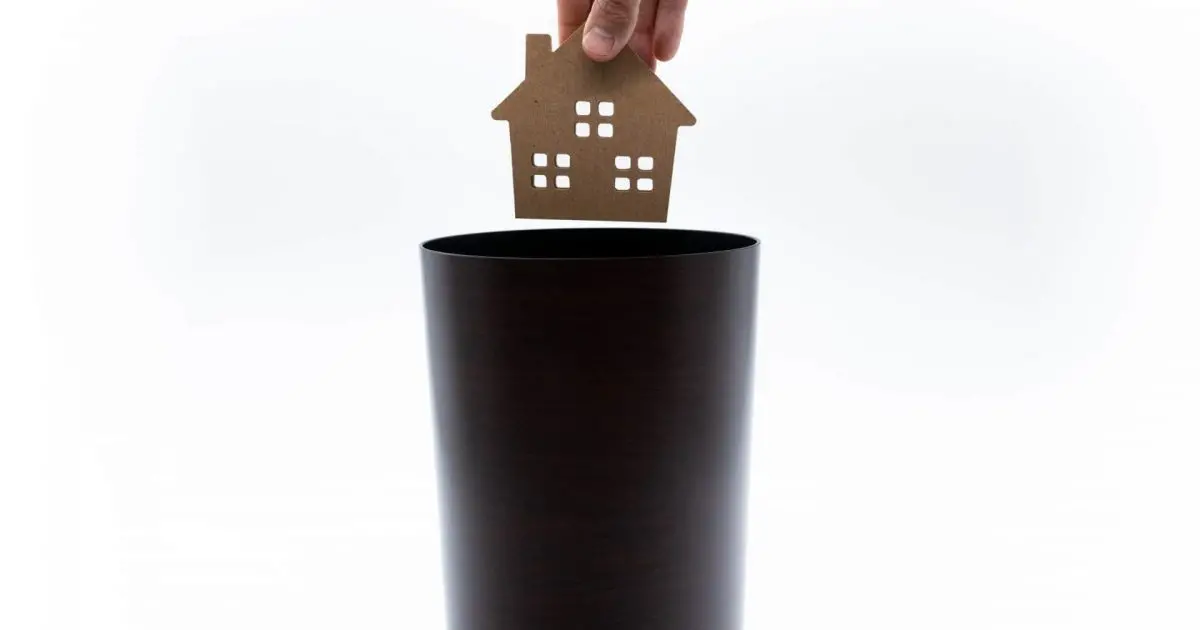 親の死後、家が売れない…処分に困ったときの対処法を解説