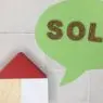 SOLDの文字と家