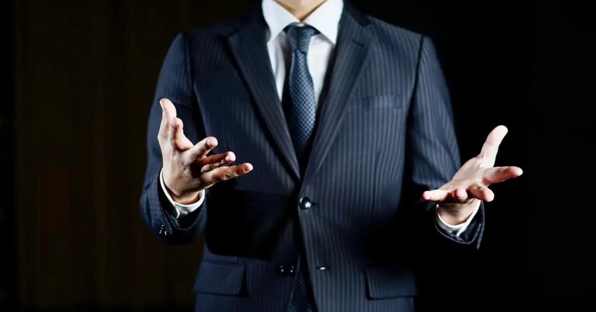 突然「土地を売ってほしい」と訪問されたら?怪しい営業の見分け方と対応方法