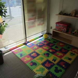 キッズスペースがあるのでお子様連れの方も安心です◎