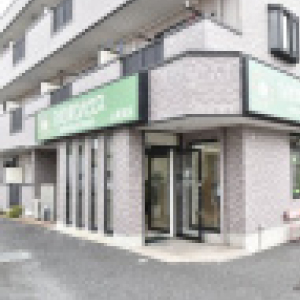 緑の看板が目印です！