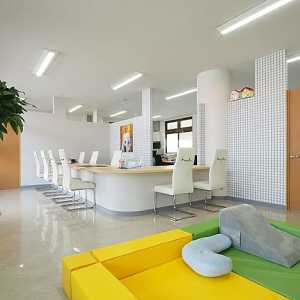 広い店内でお待ちしています！