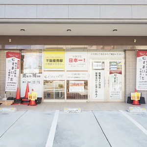 こちらの店舗が目印です！