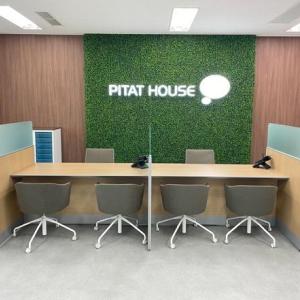 こちらが受付です。