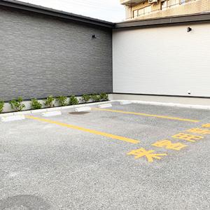 駐車場があるのでお車でのご来店でも大丈夫です！
