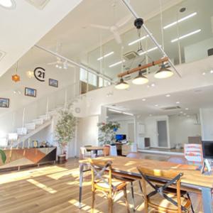 広々とした店内でお待ちしております♪