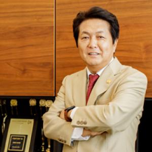 稲葉　勝典（代表取締役）