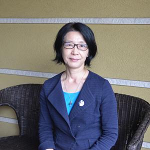 代表：平木 滋子