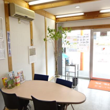 玄関近くの接客スペースです