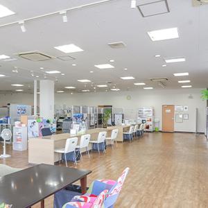 明るく開放的な空間になっております。