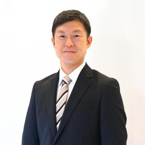 中央店売買部 営業 李 鎭成