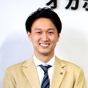 店舗代表者  岡田　哲司 