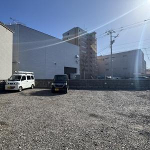 近隣に駐車場もご用意しております。